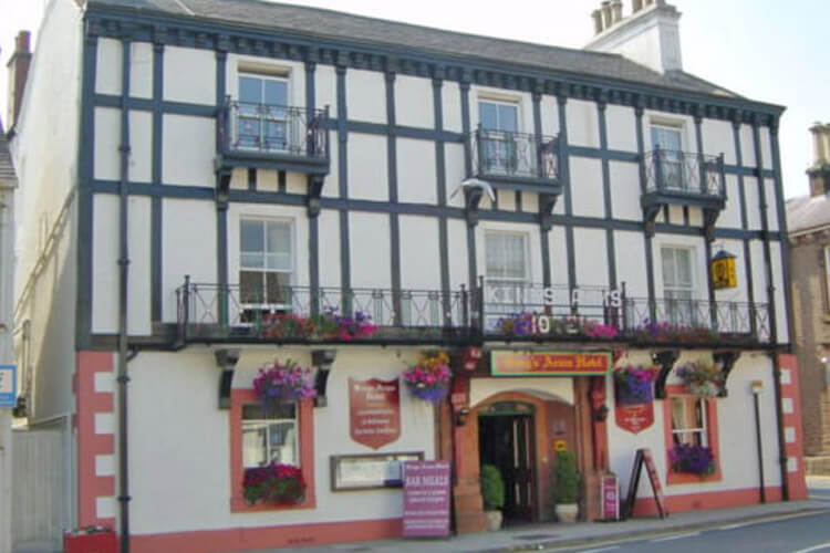 Kings Arms Hotel - Image 1 - UK Tourism Online
