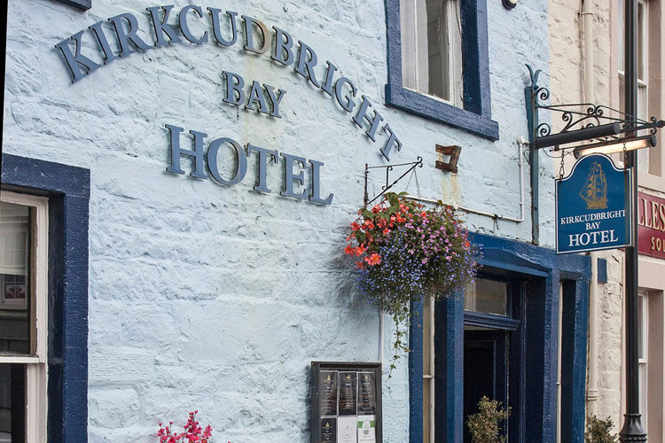 Kirkcudbright Bay Hotel - Image 1 - UK Tourism Online