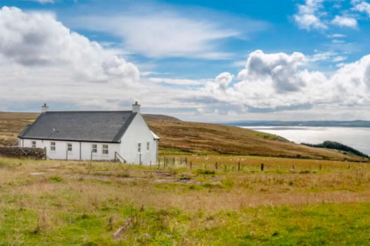 Little Laight Cottage - Image 1 - UK Tourism Online