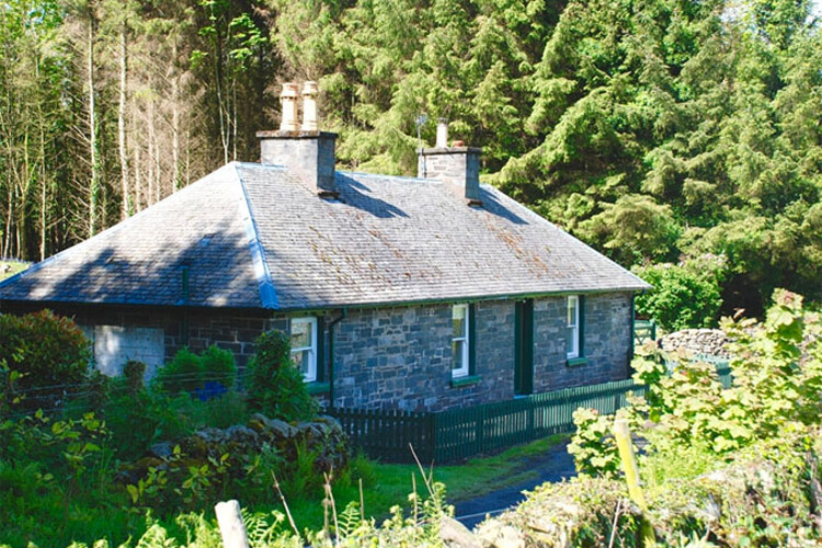 Lochinch Castle Holiday Cottages - Image 2 - UK Tourism Online