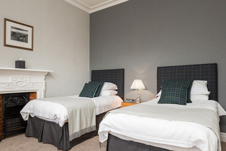 Golf Lodge Bed and Breakfast - Image 3 - UK Tourism Online