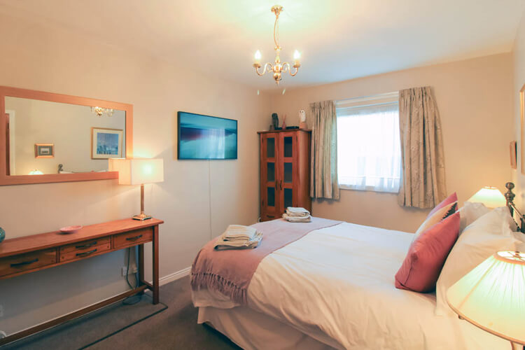 Milsey Court Apartment - Image 3 - UK Tourism Online