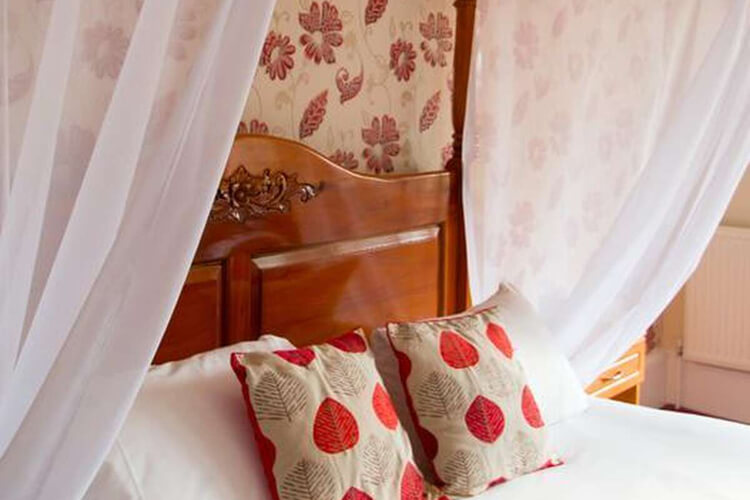 Royal Mackintosh Hotel - Image 3 - UK Tourism Online