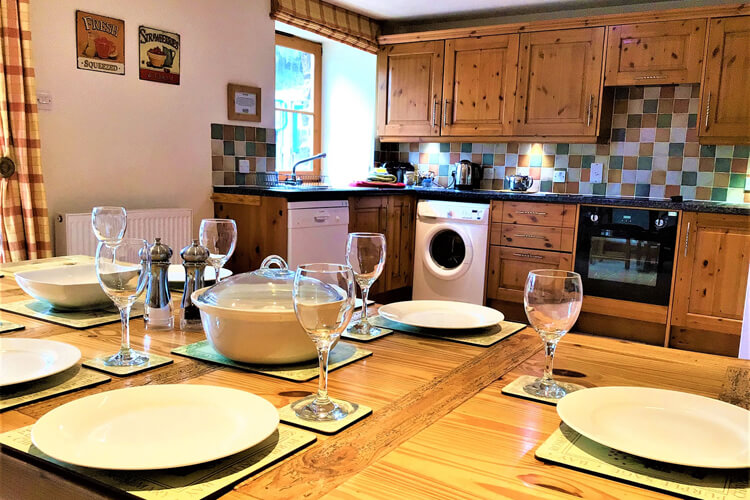 Newhill Farm Cottages - Image 3 - UK Tourism Online