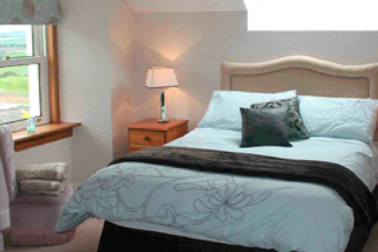 Roscobie Farmhouse Bed & Breakfast - Image 2 - UK Tourism Online