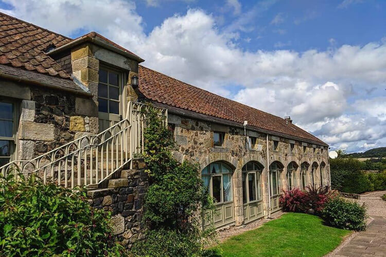 The Kilrie Granary Cottage - Image 1 - UK Tourism Online