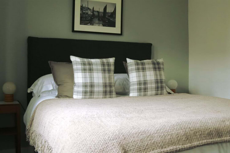 Wild Harbour Cottage - Image 3 - UK Tourism Online