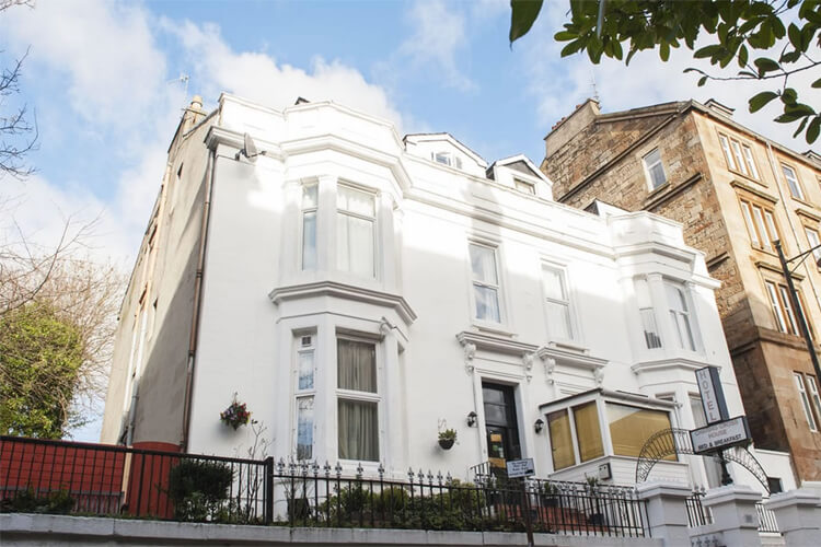 Charing Cross Guest House - Image 1 - UK Tourism Online