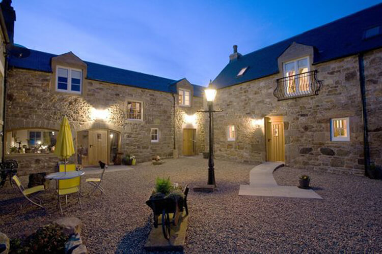 Muirhall Holiday Cottages - Image 1 - UK Tourism Online