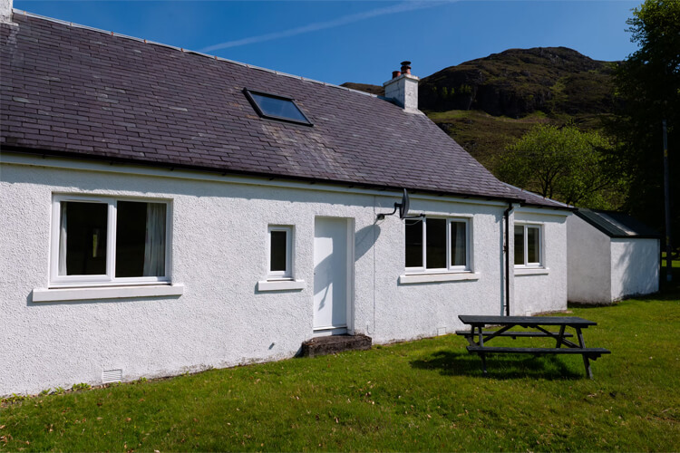 Attadale Cottages - Image 2 - UK Tourism Online