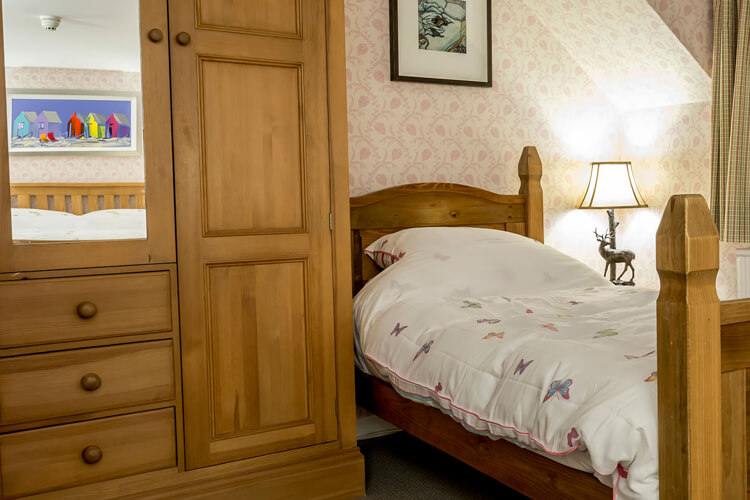 Eilean Donan Guest House - Image 2 - UK Tourism Online
