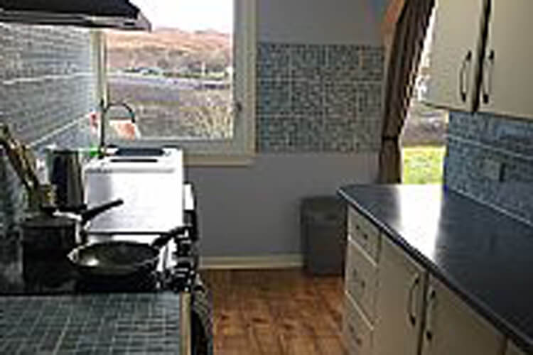 Waterside Cottage - Image 2 - UK Tourism Online