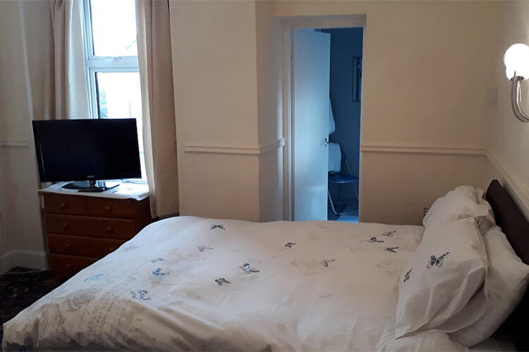 Cedar Villa Guest House - Image 4 - UK Tourism Online