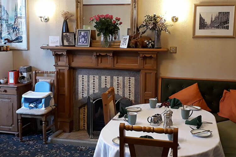 Cedar Villa Guest House - Image 5 - UK Tourism Online
