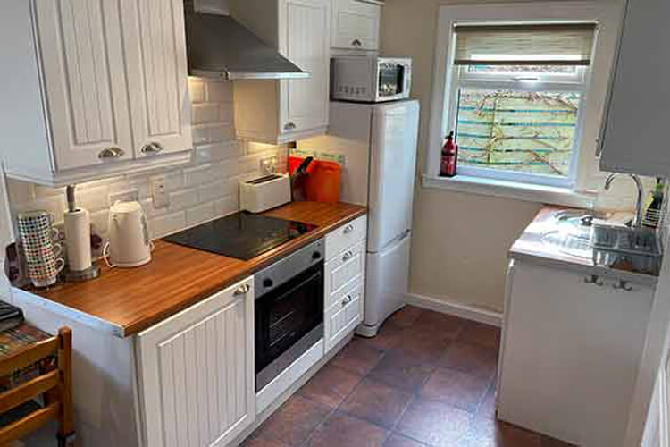 Chapelton Cottage - Image 3 - UK Tourism Online