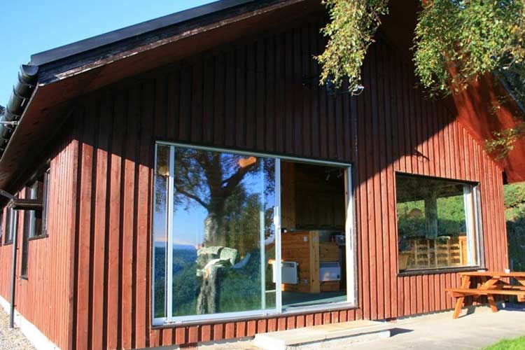 Drumnadrochit Lodges - Image 1 - UK Tourism Online