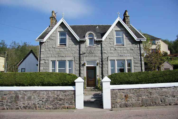 Fern Villa Guest House - Image 1 - UK Tourism Online