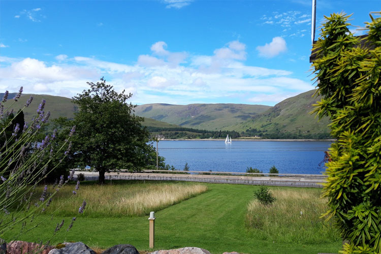 Huntingtower Lodge - Image 1 - UK Tourism Online