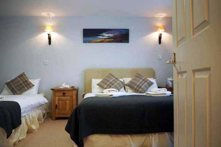 The Loch Ness Inn - Image 3 - UK Tourism Online