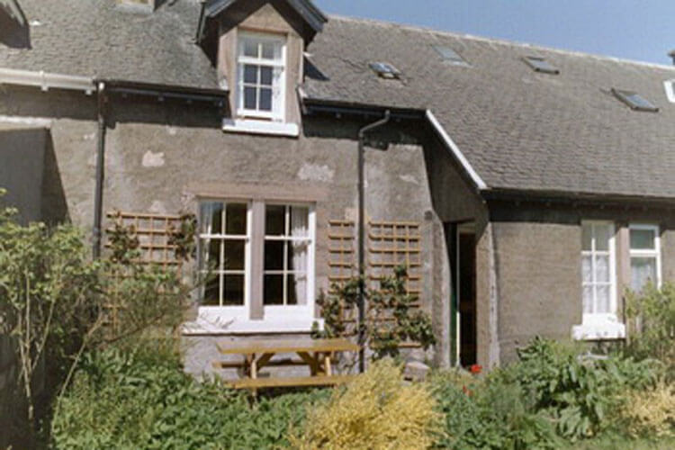 Munro Cottage - Image 1 - UK Tourism Online