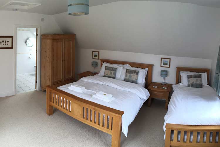 Tree Tops Bed and Breakfast - Image 2 - UK Tourism Online