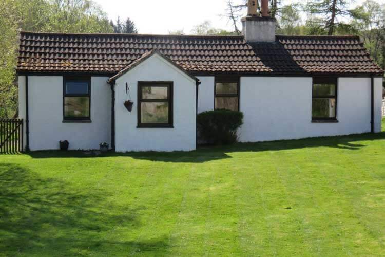 Upper Finlarig Cottages - Image 1 - UK Tourism Online