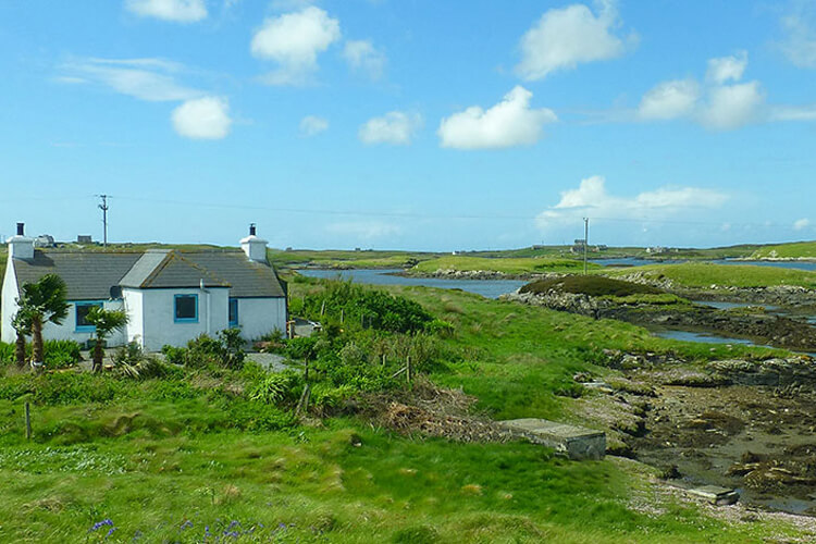 Uist Cottages - Image 1 - UK Tourism Online