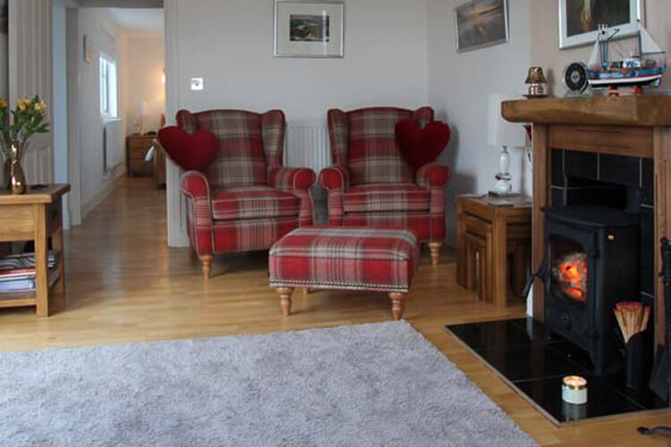 Glenview Cottage - Image 1 - UK Tourism Online