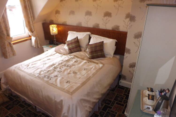 Almond Villa Guest House - Image 2 - UK Tourism Online