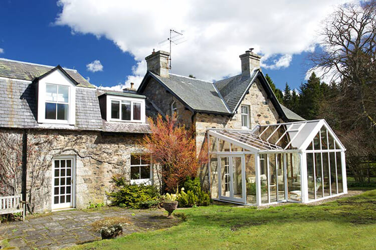 Dalmunzie Highland Cottages - Image 1 - UK Tourism Online