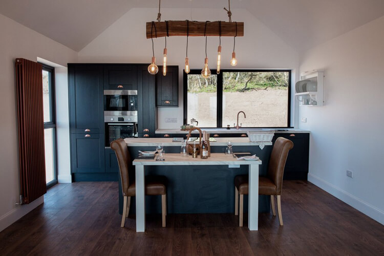 Greengairs Highland Bothies - Image 2 - UK Tourism Online