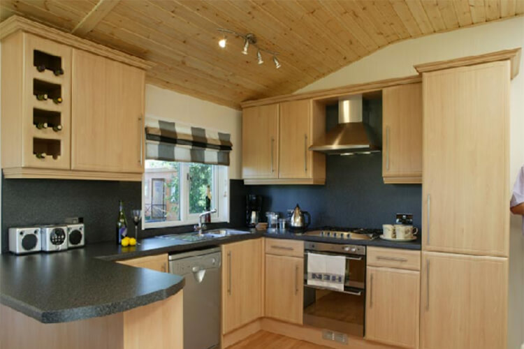 Loch Leven Lodges - Image 3 - UK Tourism Online