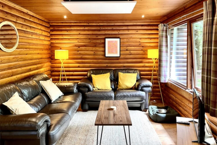 Riverside Log Cabins - Image 4 - UK Tourism Online