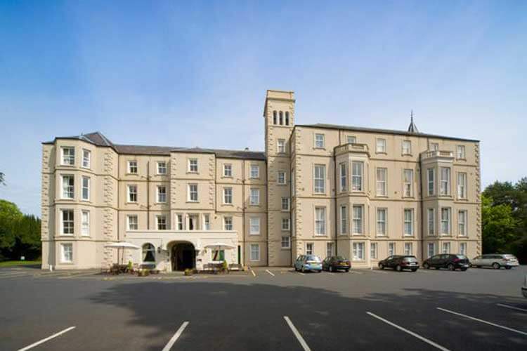 Bay Waverley Castle Hotel - Image 1 - UK Tourism Online