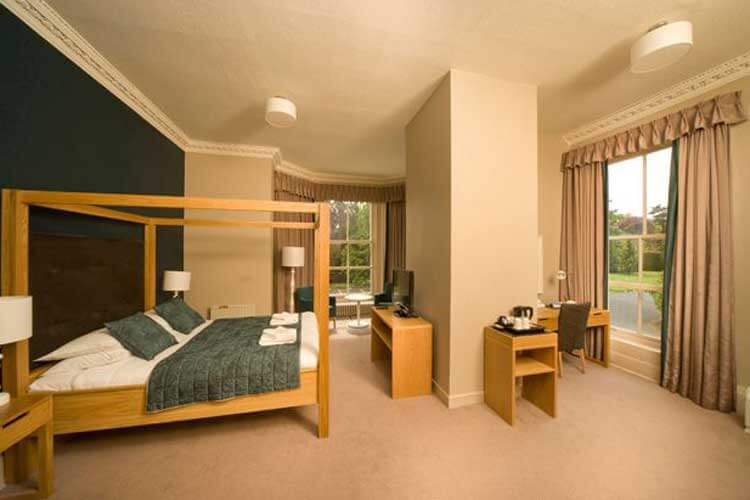 Bay Waverley Castle Hotel - Image 3 - UK Tourism Online