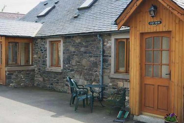 Courtyard Cottages - Image 1 - UK Tourism Online