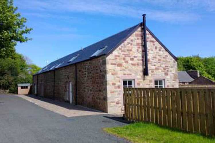 Old Farm Holiday Cottages - Image 1 - UK Tourism Online