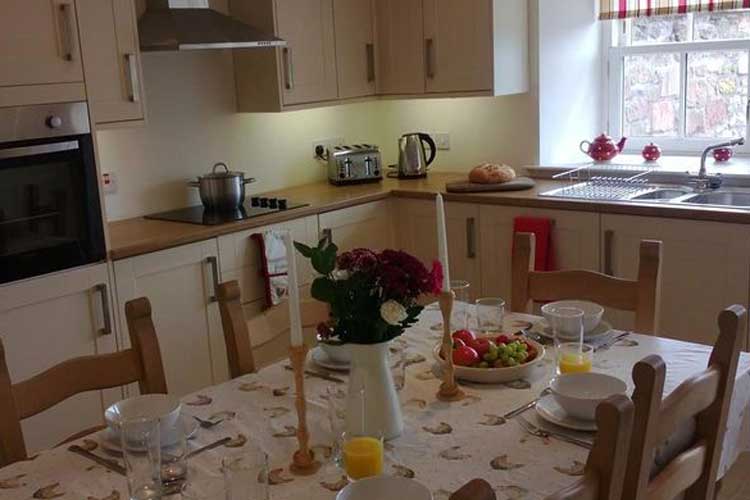 Old Farm Holiday Cottages - Image 4 - UK Tourism Online