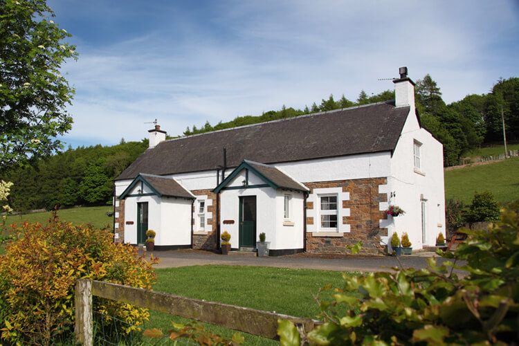 Synton Mains Holiday Cottages - Image 1 - UK Tourism Online