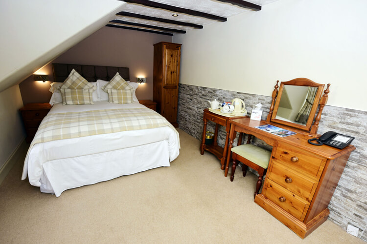 Ardlui Hotel - Image 3 - UK Tourism Online