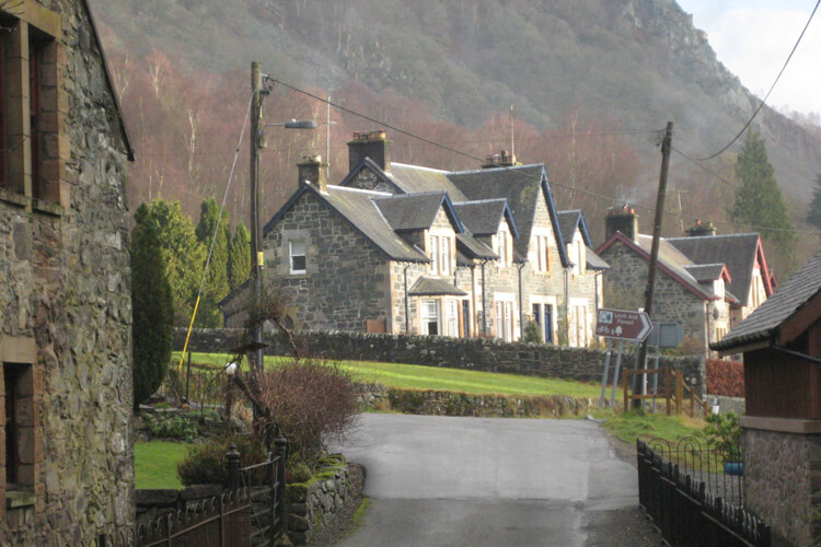 Creag Darach Cottage - Image 1 - UK Tourism Online