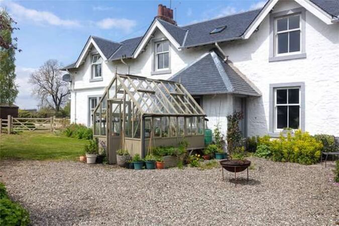 Fordhead Cottages Thumbnail | Blair Drummond - Stirling, Loch Lomond & The Trossachs | UK Tourism Online