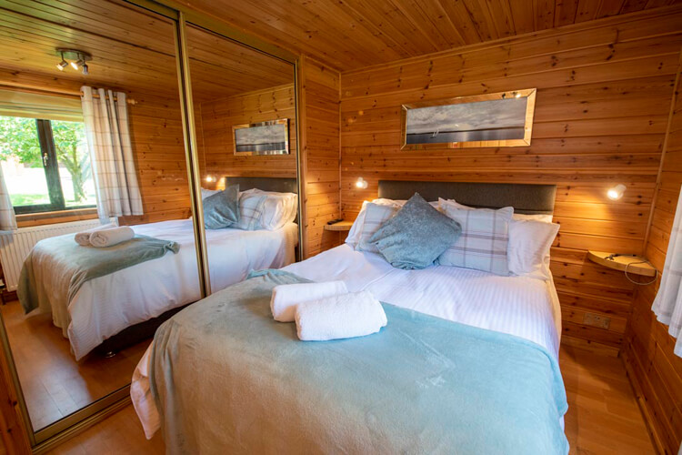 Luxury Log Cabins Loch Lomond  - Image 5 - UK Tourism Online