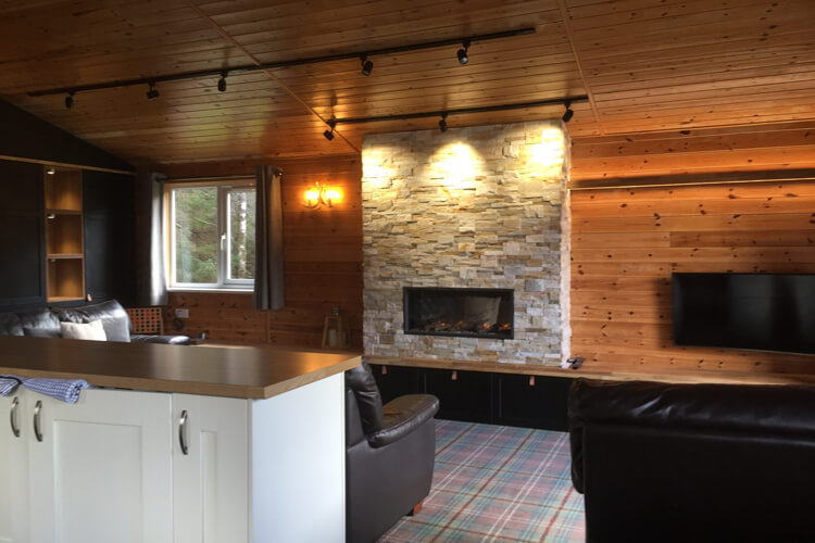 Loch Lomond Chalets - Image 2 - UK Tourism Online