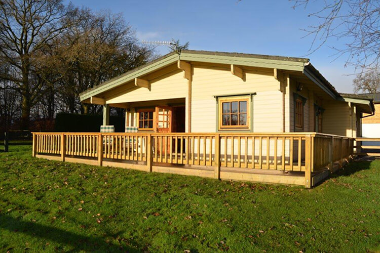 Stable Lodge - Image 1 - UK Tourism Online