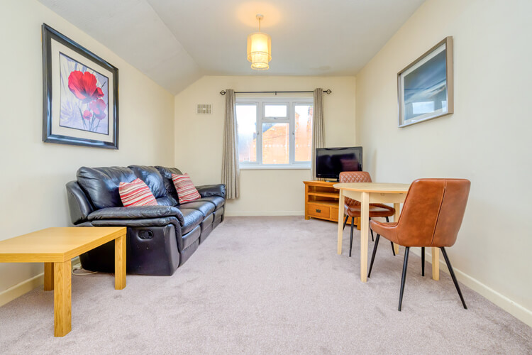 Rainbow Apartments - Image 2 - UK Tourism Online