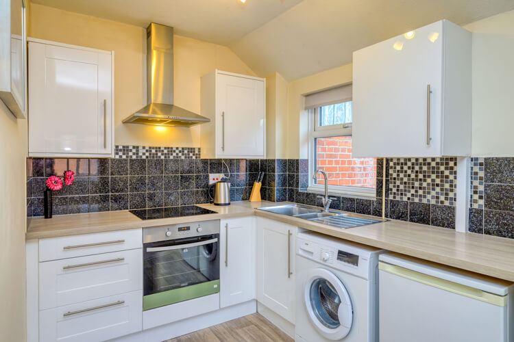 Rainbow Apartments - Image 3 - UK Tourism Online