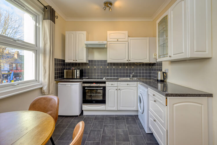 Rainbow Apartments - Image 5 - UK Tourism Online