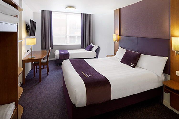 Reading (Caversham Bridge) Premier Inn - Image 3 - UK Tourism Online