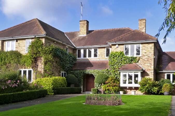 Spinney House Thumbnail | Bracknell - Berkshire | UK Tourism Online